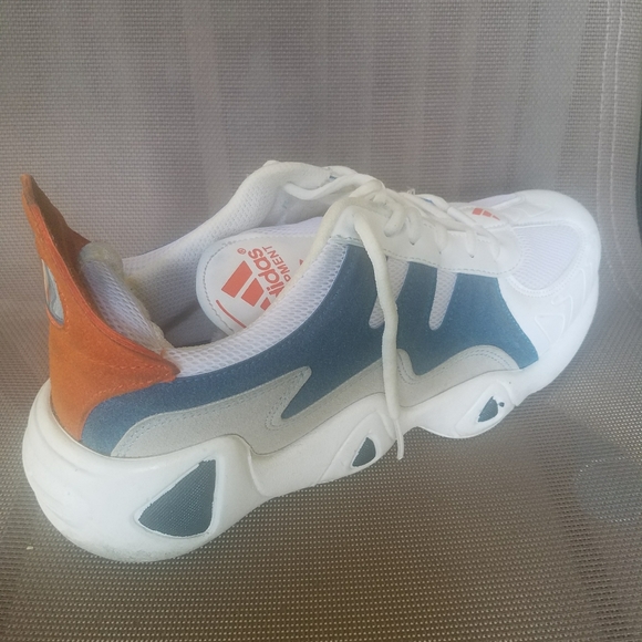 Shoes - Picture 3 of 6